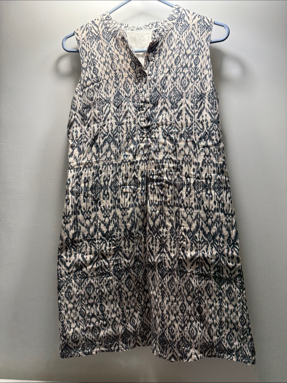 Sleeveless Ikat-Print Mini Dress in Cream and Black